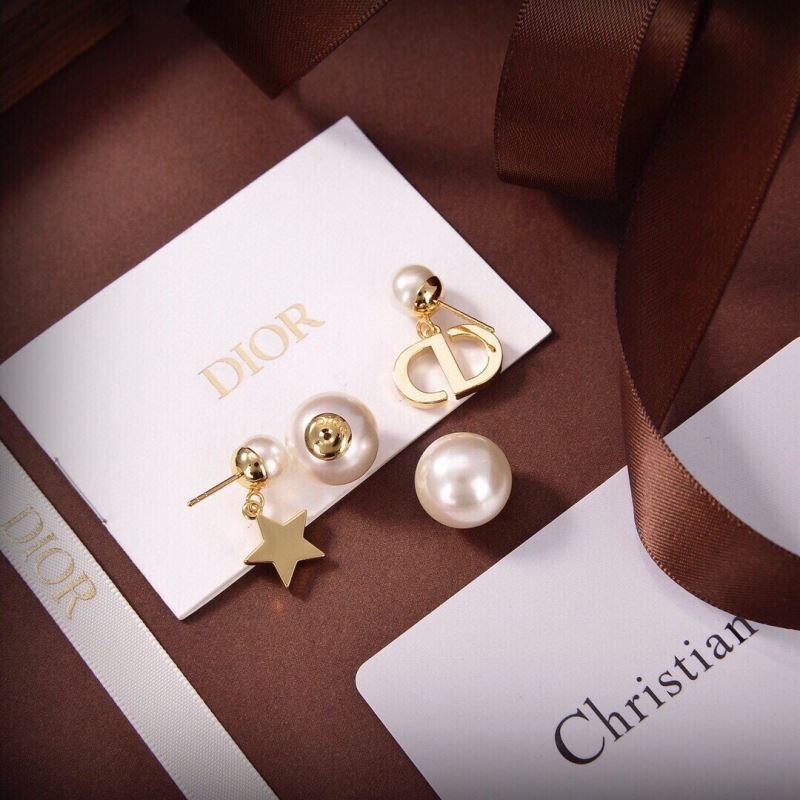 chr1st1an D10r earrings